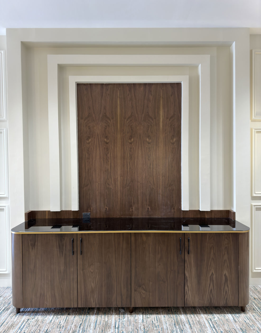 Image gallery marquee