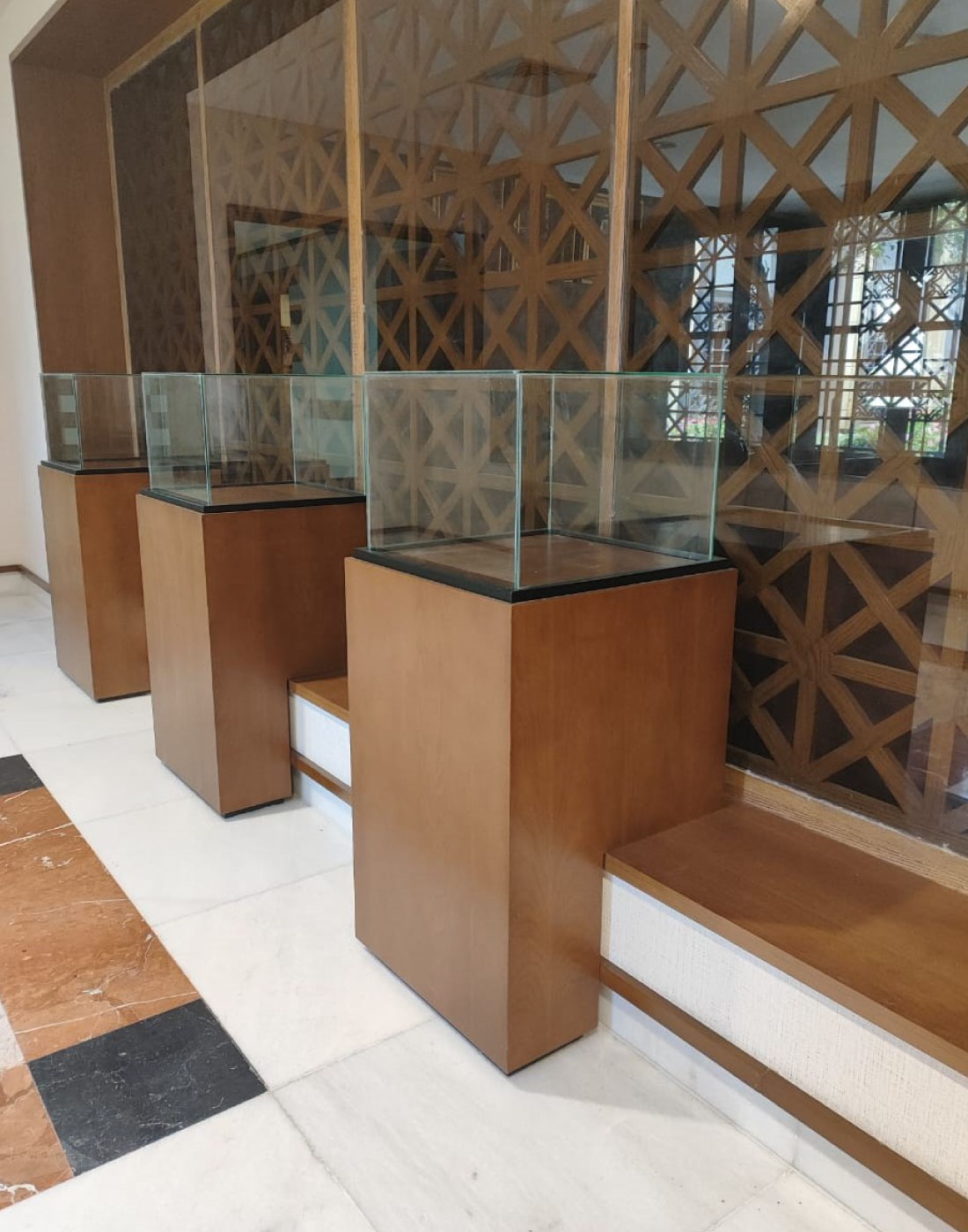 Image gallery marquee