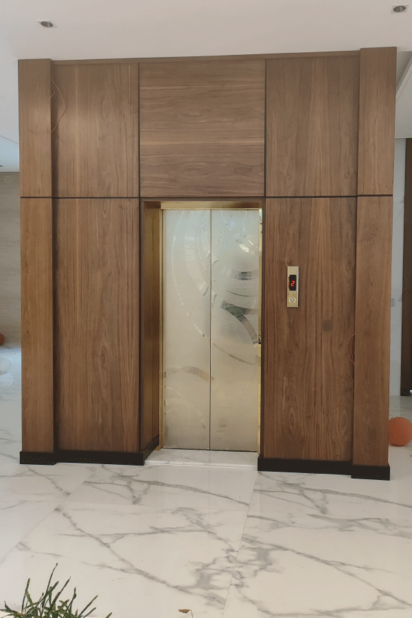 Image gallery marquee